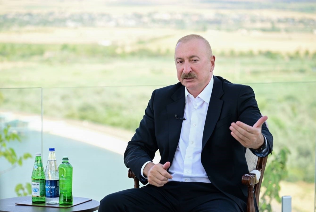 Azerbaycan Cumhurbaşkanı Aliyev: "Nahçıvan’a Ermenistan toprakları üzerinden elektrik hatlarının çekilmesi projesi hazır"