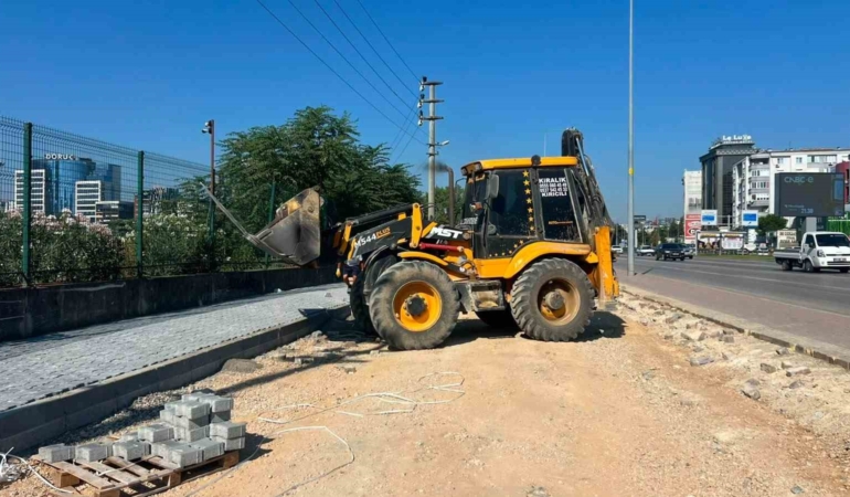Bursa’da Liman Caddesi’nde altyapı tamamlandı, üstyapı yenileniyor