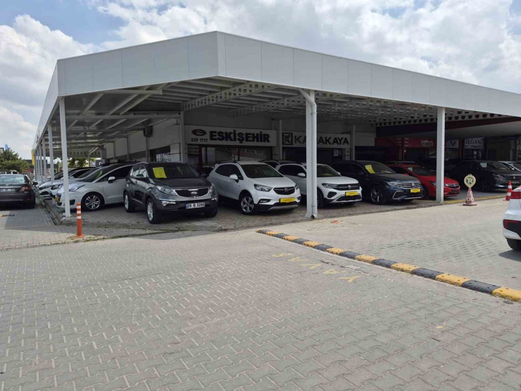 İkinci el araç piyasasında durgunluk sürüyor: Satışlar yüzde 50 düştü
