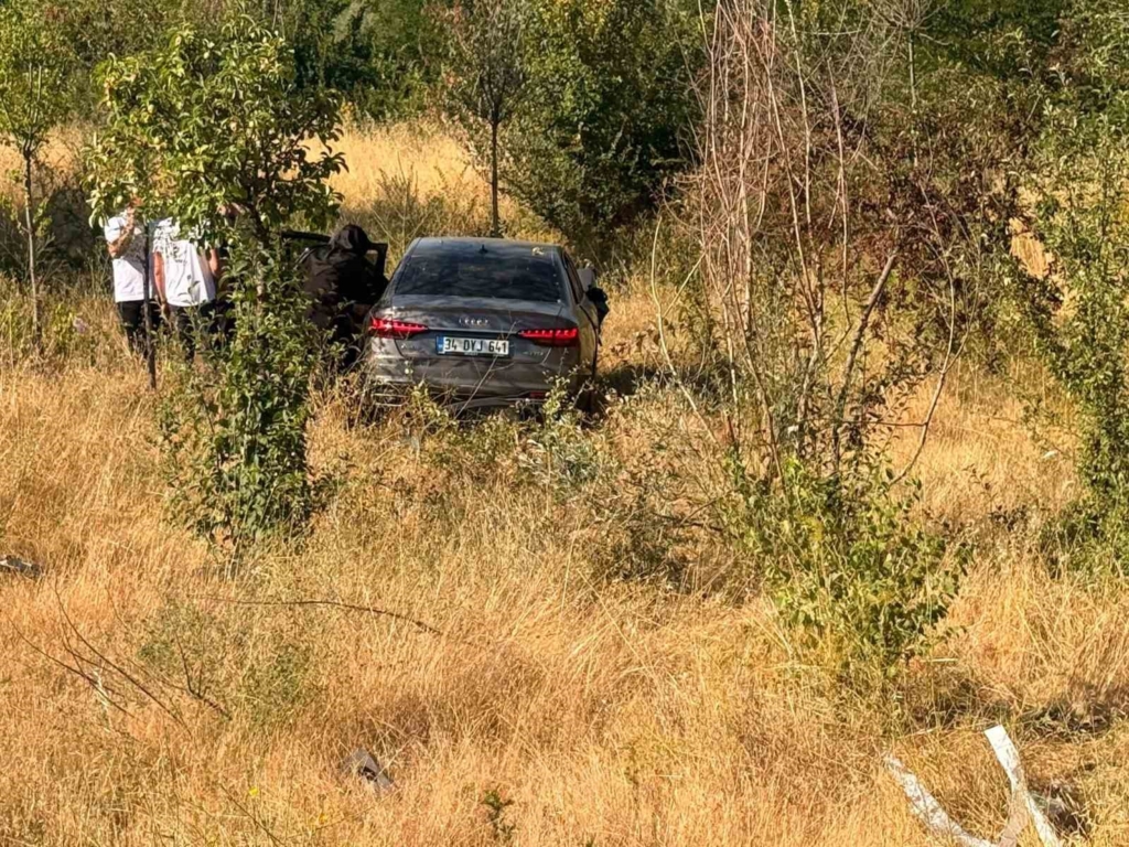 Otomobillerin çarpıştığı kazada bir kişi öldü 3 kişi yaralandı
