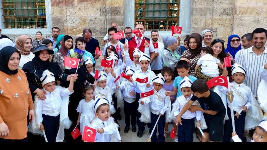 Bursa’da 530 yıllık sünnet geleneği yaşatıldı
