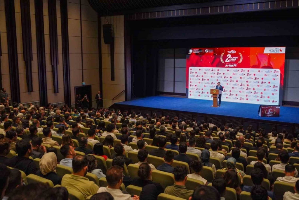 Cumhurbaşkanı Yardımcısı Yılmaz: "Savunma sanayiinde hedefimiz en kısa sürede ülkemizi ilk 10 ihracatçı ülke arasına sokmak"