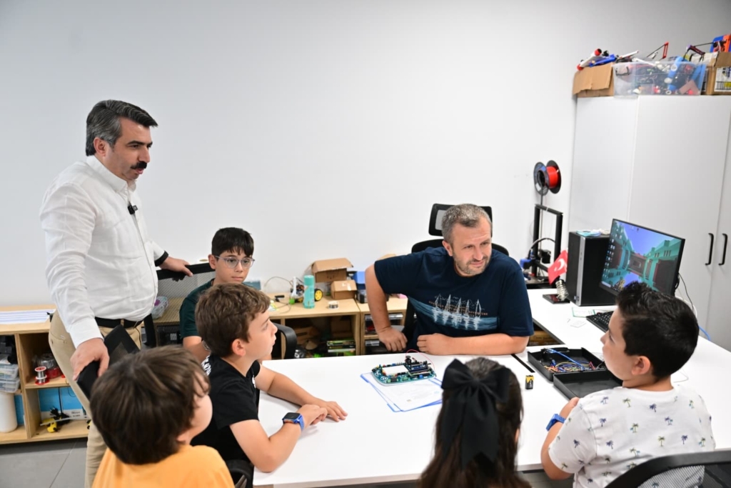Yıldırım’da çocuklar hem öğreniyor hem eğleniyor