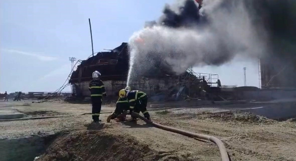 Azerbaycan’da petrol tankında çıkan yangına hızlı müdahale