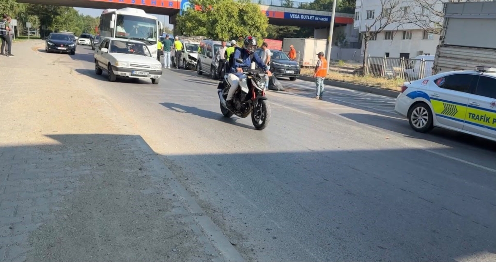 Eskişehir’de 4 aracın karıştığı zincirleme kaza: 2 yaralı