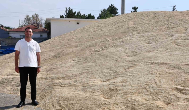Beylikova Belediyesi 755 ton hububat hasadıyla rekor verime ulaştı