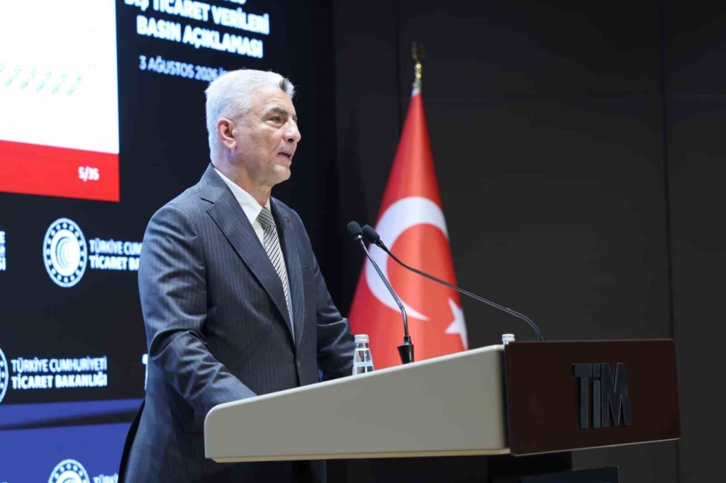 Bakan Bolat: "25,6 milyar dolarla tarihin en yüksek Temmuz ayı ihracatı gerçekleşti"