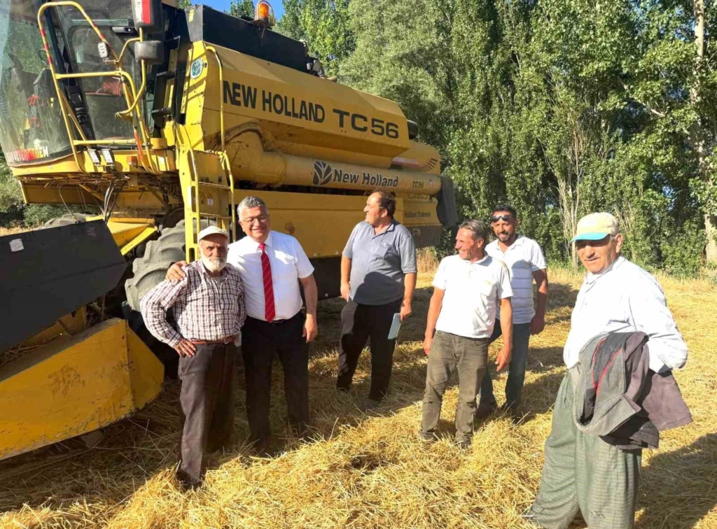 Kütahya’da ’üniversite ile tarla arasında gönül köprüsü’ kuruldu