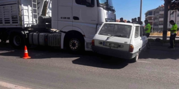 Kütahya’da çekici ile otomobil çarpıştı: 2 yaralı