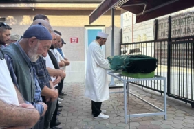 Arkadaşı tarafından bıçaklanarak öldürülen esnaf son yolculuğuna uğurlandı