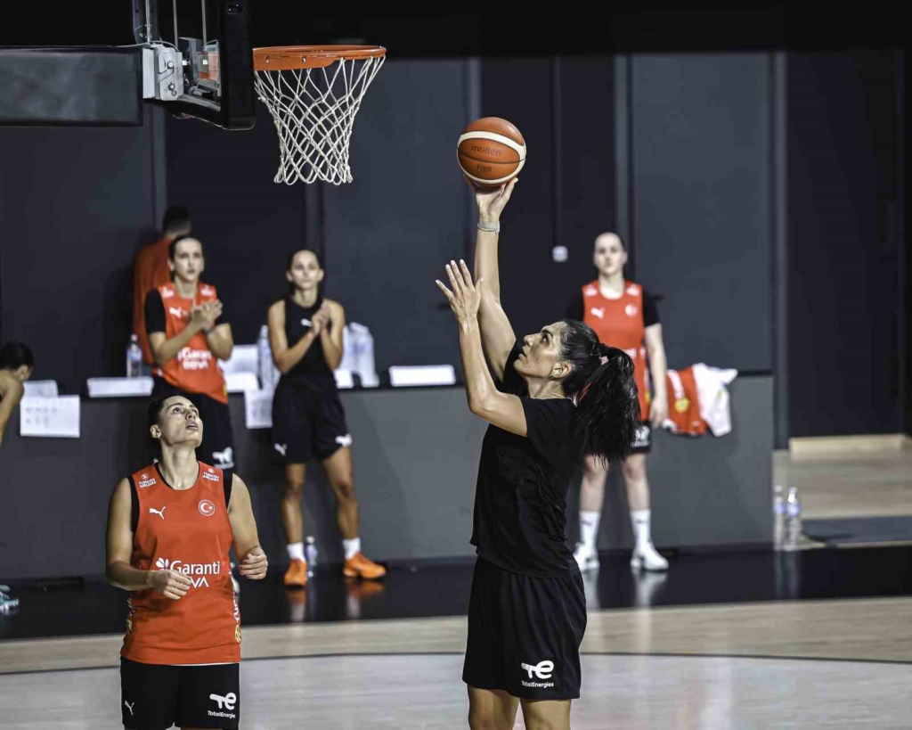 A Milli Kadın Basketbol Takımı, FIBA 2026 Kadınlar Basketbol Dünya Kupası hazırlıklarına başladı