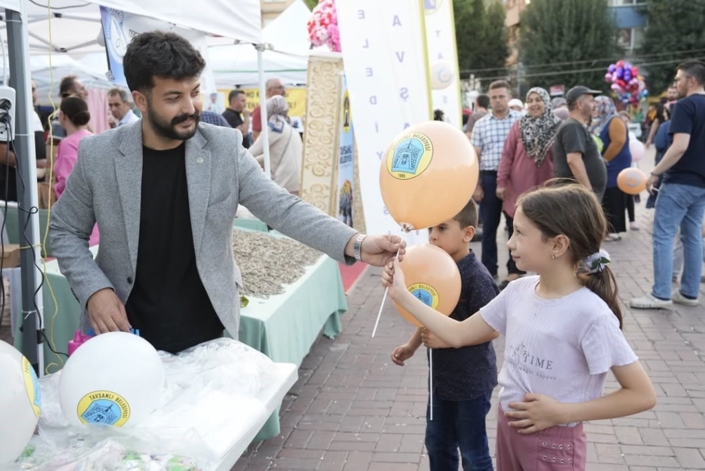 Tavşanlı’da ’Alışveriş Günleri’ başladı