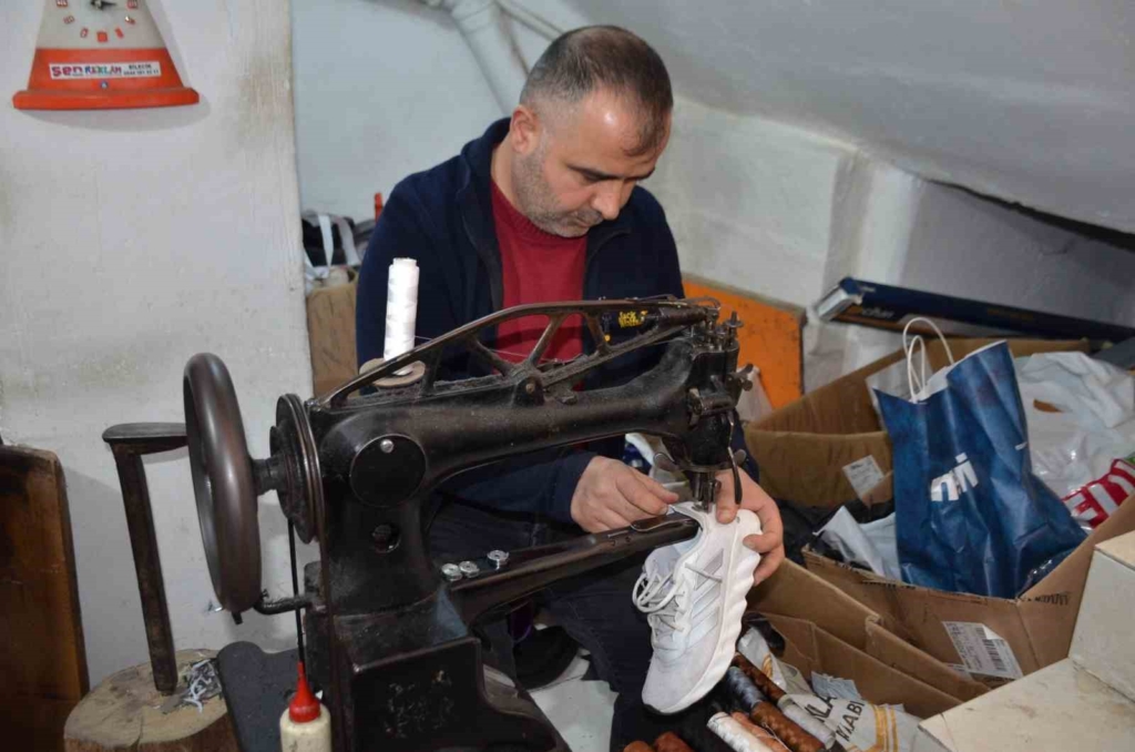 Babasından miras kalan mesleği 26 yıldır sürdürüyor