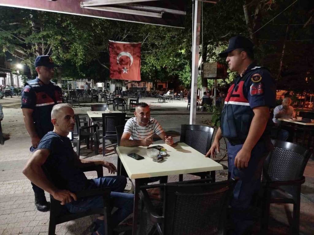 Bilecik’te biçerdöver operatörlerine yangın uyarısı