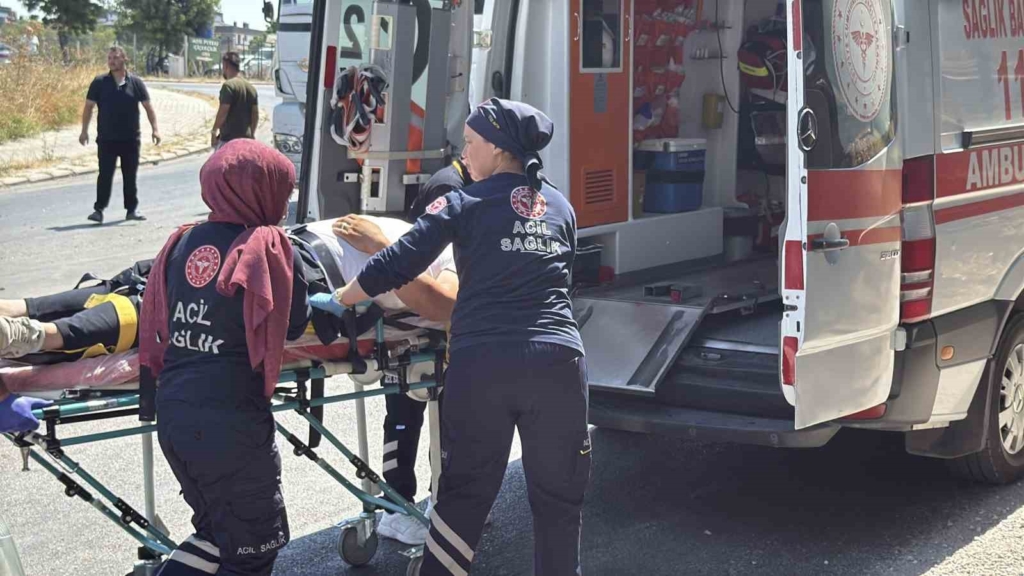 Eskişehir’de 3 aracın karıştığı feci kazada 1 ölü, 1 ağır yaralı