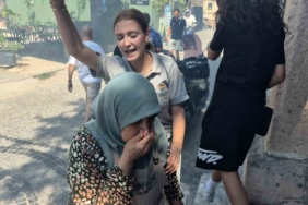 Tarihi bölgede çıkan yangının dumanı sebebiyle vatandaşlar zor anlar yaşadı