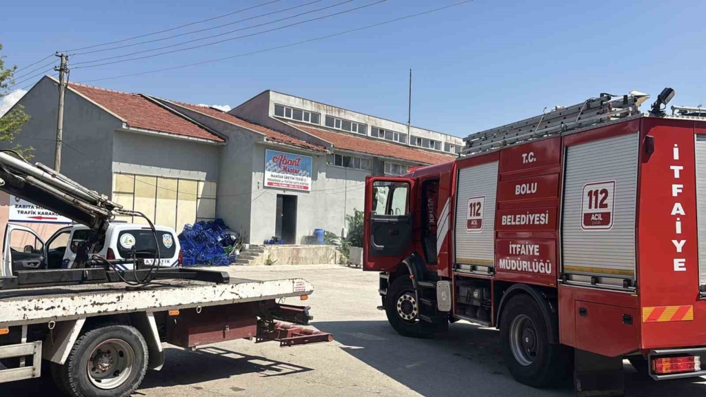 Mantar tesisindeki ilaçlama dumanını yangın zanneden vatandaşlar ekipleri harekete geçirdi