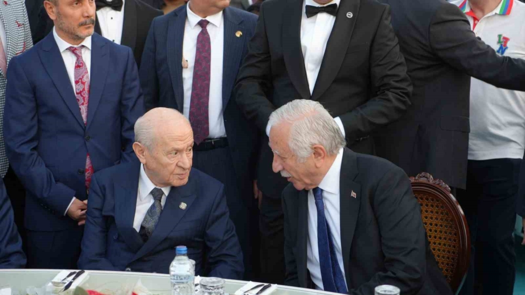 Bahçeli, MHP İl Başkanı’nın oğlu Enes Doğan’ın düğününe katıldı