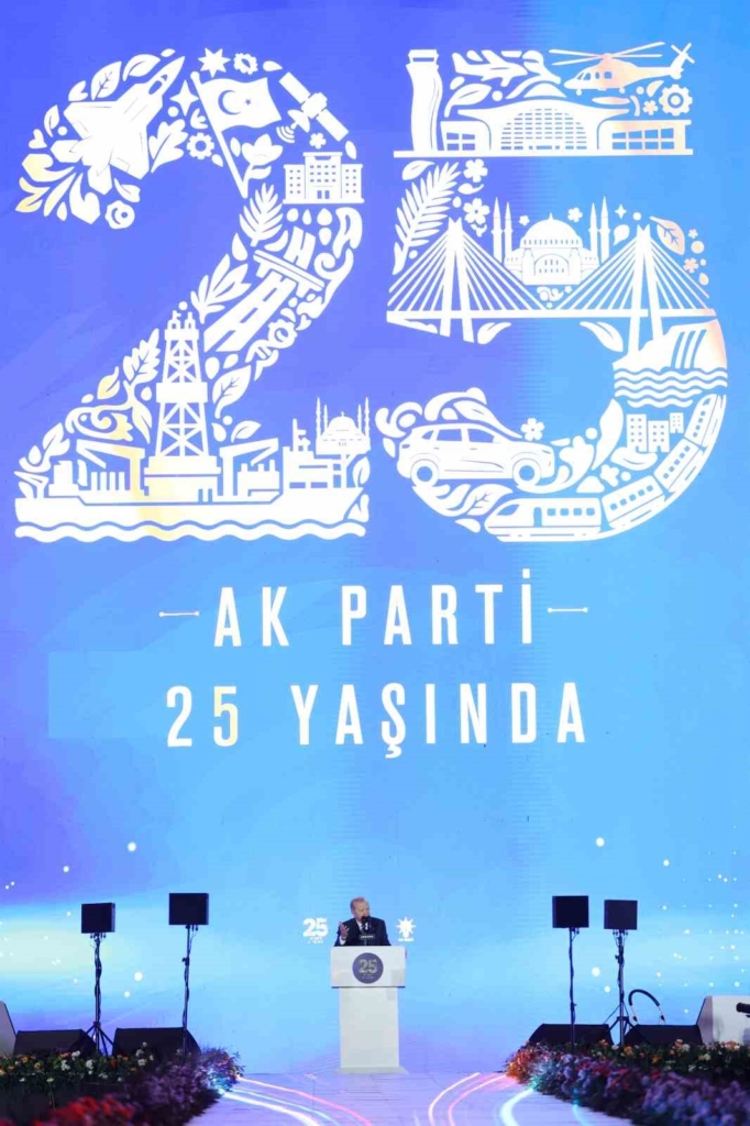 Cumhurbaşkanı Erdoğan: "Allah ömür ve sağlık verirse daha nice yıllar Türkiye’ye hizmet mücadelesi içinde olacağım"