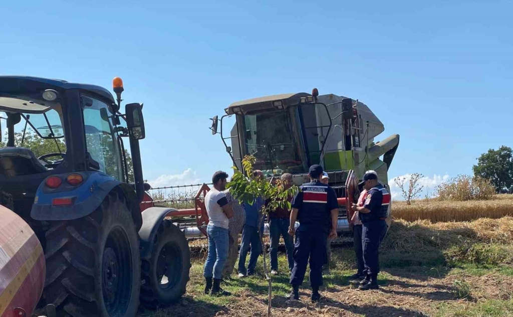 Bilecik’te biçerdöver operatörlerine yangın uyarısı