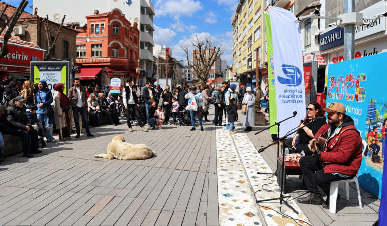 Eskişehir’de Bugün İki Noktada Sokak Konseri