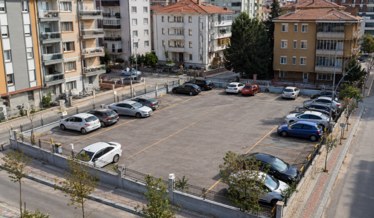 Eskişehir’de 380 Metrekarelik Otopark Kiraya Verilecek