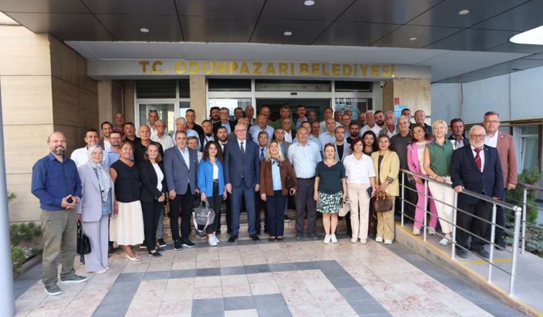 Odunpazarı’nda Muhtarlarla Aylık Toplantı Dönemi