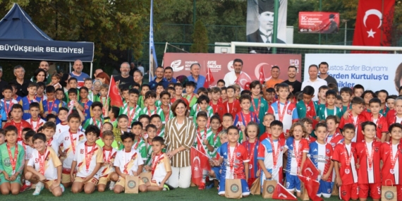 Eskişehir’de 700 Minik Futbolcu Sahaya Çıktı