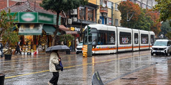 Eskişehir’de Hava Birden Soğuyacak: Sıcaklık 17 Dereceye Kadar Düşecek