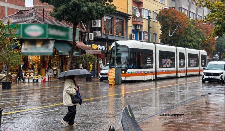 Eskişehir’de Hava Birden Soğuyacak: Sıcaklık 17 Dereceye Kadar Düşecek