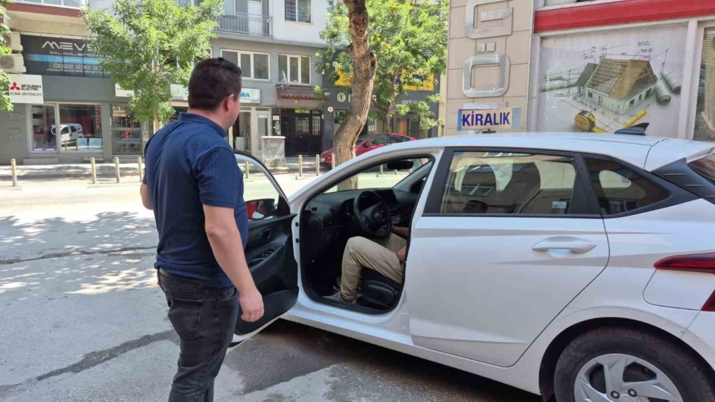 Araba kiralamalarda yeni dönemden esnaf memnun