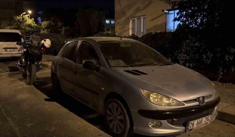 Eskişehir’de park halindeki araçta uyuşturucu: 2 tutuklama