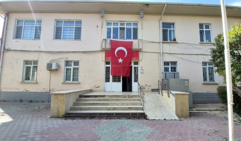 Eskişehir’de “kız meselesi” nedeniyle 1 kişinin bıçaklandığı olayla ilgili 3 şüpheli tutuklandı