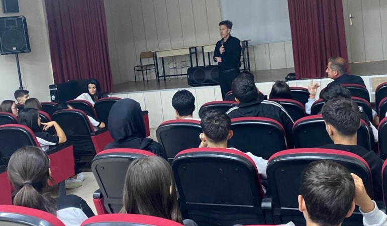 Eskişehir’de 9’uncu sınıflar sektör temsilcileriyle buluştu