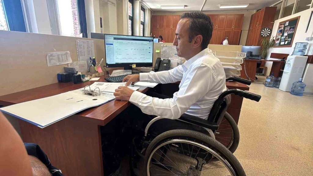 Anadolu Üniversitesi personeli engelleri kendi buluşuyla aştı: 200 bin TL’lik aracı 15 bin TL’ye mal etti