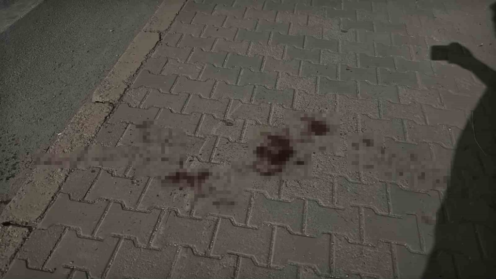 Bıçaklı kavgada 17 yaşındaki çocuk ağır yaralandı
