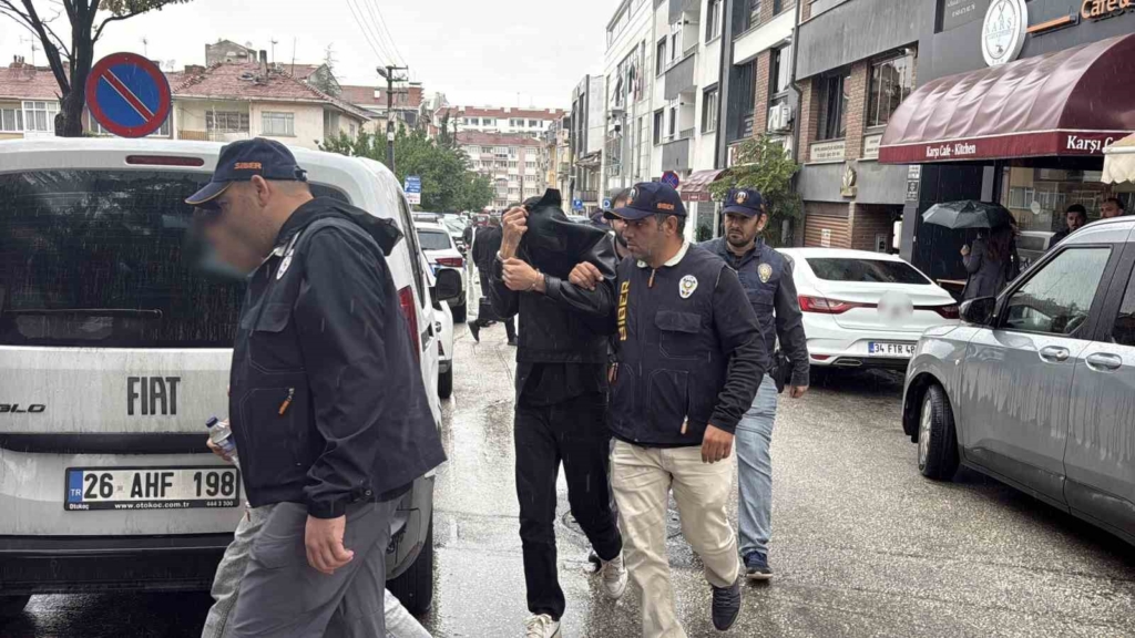 Yasa dışı bahis operasyonunda 6 bin 51 kişinin IBAN bilgilerini kullandıran 6 şüpheliden 2’si tutukladı, 4’ü adliye sevk edildi