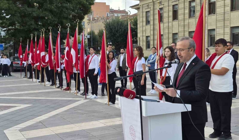 Eskişehir’de yeni eğitim yılı törenle başladı