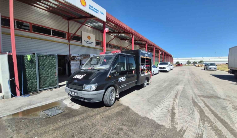 Eskişehir’de Kimyasal Atık Yangını Toprakla Söndürüldü