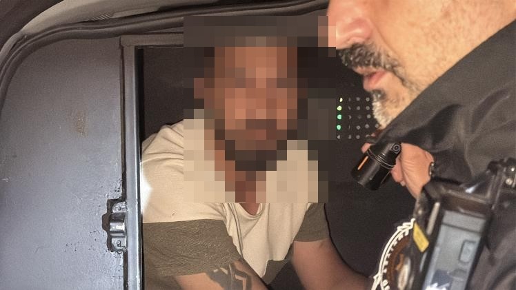 Kamyonetten atlayan kadın ağır yaralandı: Eşi sigaralarını almanın derdine düştü