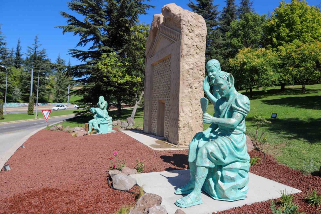 Eskişehir’in Frig mirası Babalar Parkı’nda hayat buldu