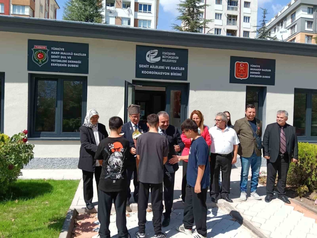 Gaziler Günü’nde miniklerden anlamlı ziyaret