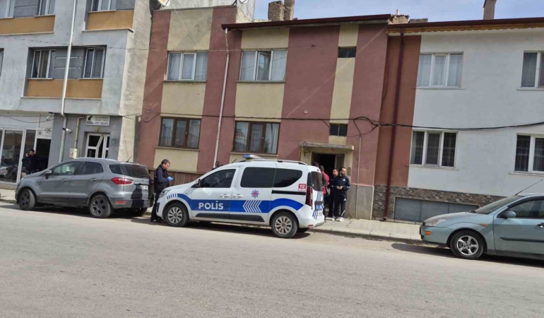 Eskişehir’de 52 yaşındaki adam apartman merdivenlerinde ölü bulundu