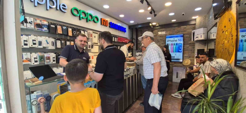 İthal telefonlara getirilen yeni gümrük düzenlemesi fiyatları etkilemedi