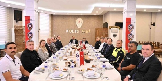 Eskişehir’de İl Emniyet Müdürü Yılmaz gazilerle buluştu