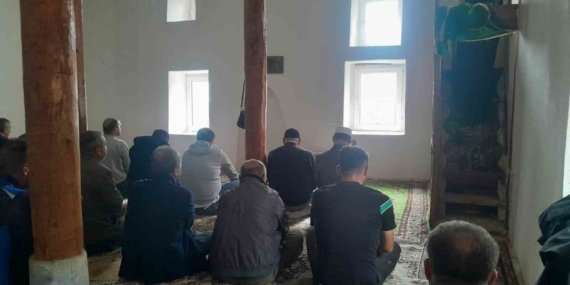 Babullu Köyü Gazi Camii’nde 50 yıl sonra Cuma namazı
