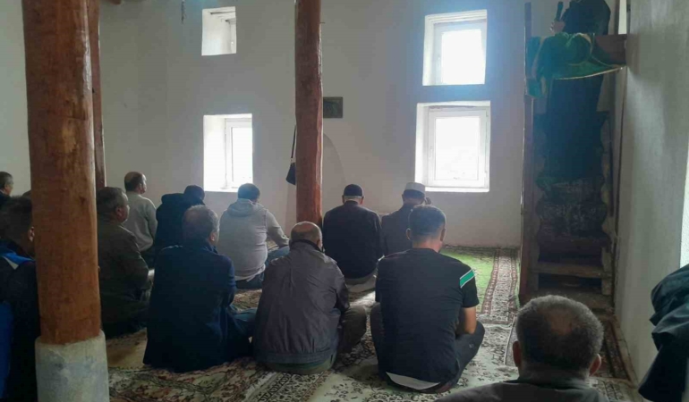 Babullu Köyü Gazi Camii’nde 50 yıl sonra Cuma namazı