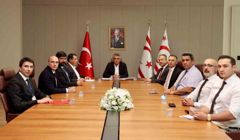 Erhürman, Girne’deki gemi faciası heyetini kabul etti