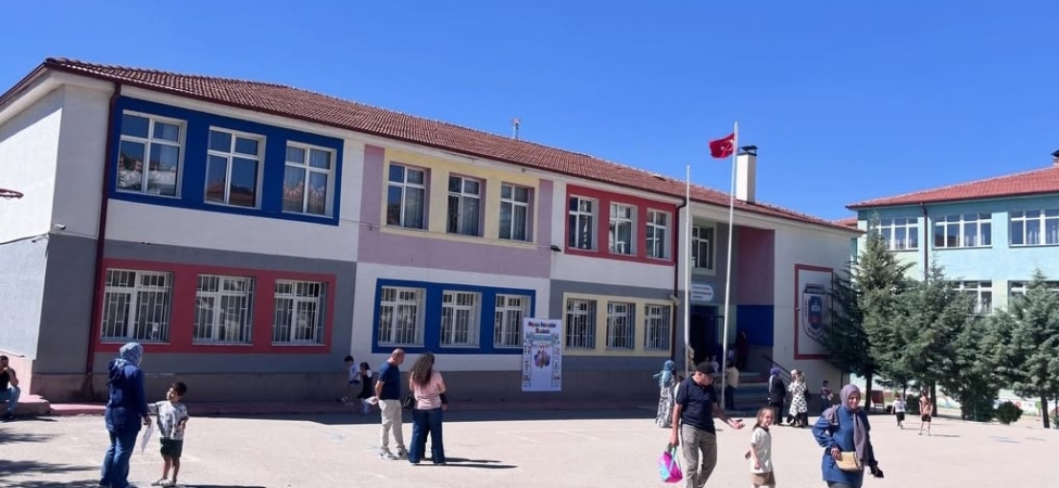 Sivrihisar’da miniklerin okul heyecanı başladı