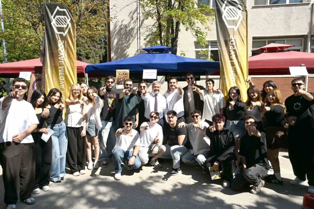 Anadolu Üniversitesinde öğrenciler kulüplerle buluştu